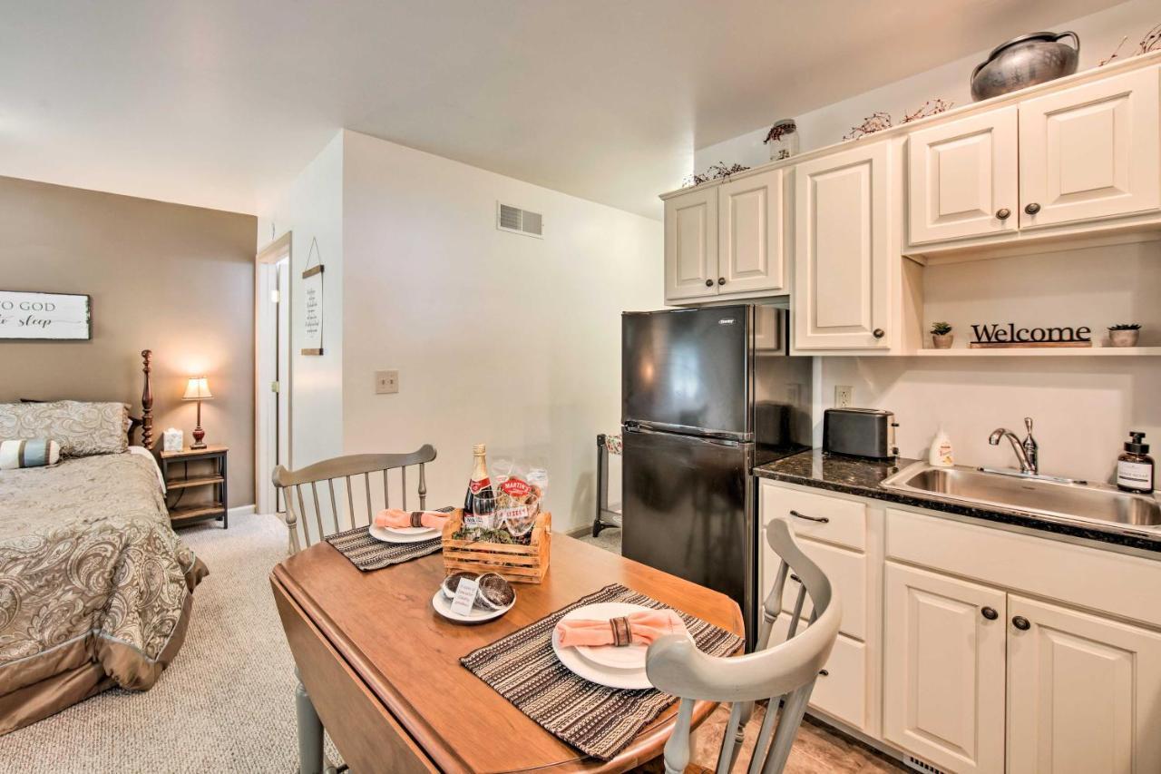 Cozy Garden Room In Welsh Mountain Suites! New Holland エクステリア 写真