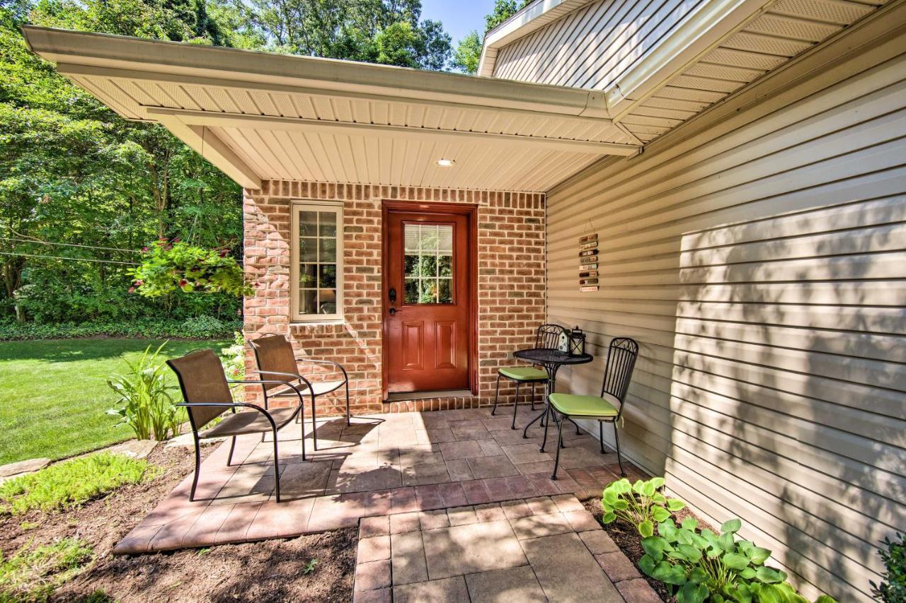Cozy Garden Room In Welsh Mountain Suites! New Holland エクステリア 写真