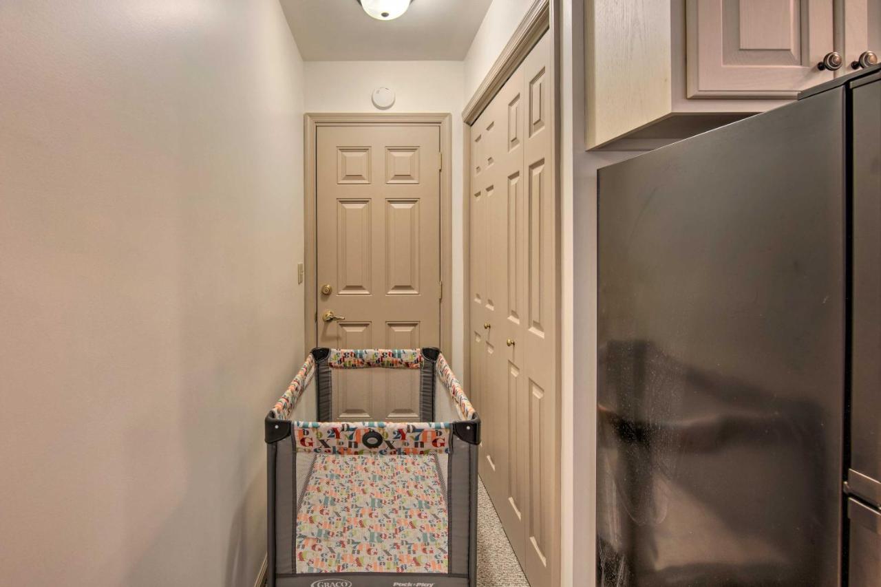 Cozy Garden Room In Welsh Mountain Suites! New Holland エクステリア 写真