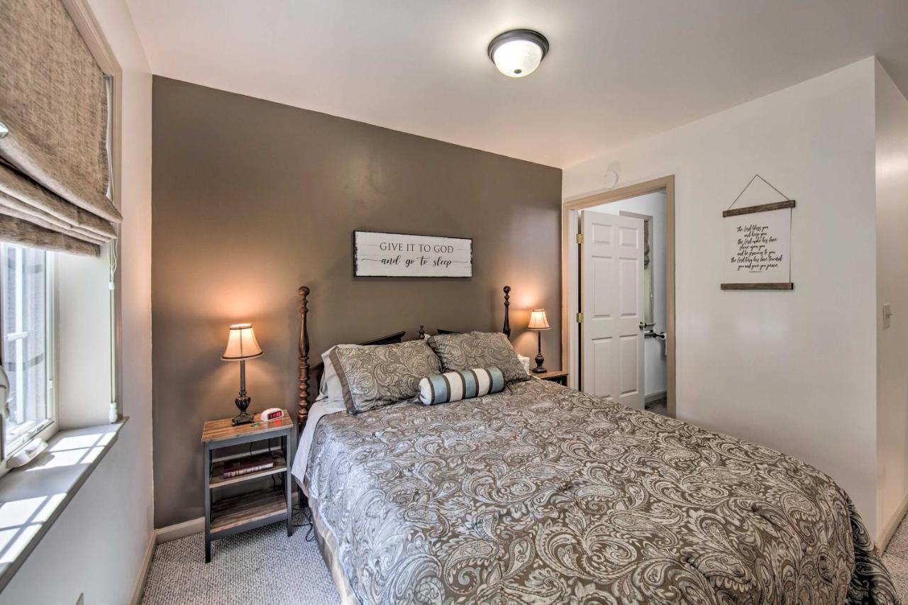 Cozy Garden Room In Welsh Mountain Suites! New Holland エクステリア 写真